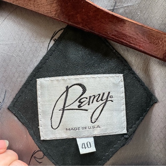 REMY VINTAGE GENUINE LEATHER ZIP UP JACKET SIZE 40 - Picture 2 of 7